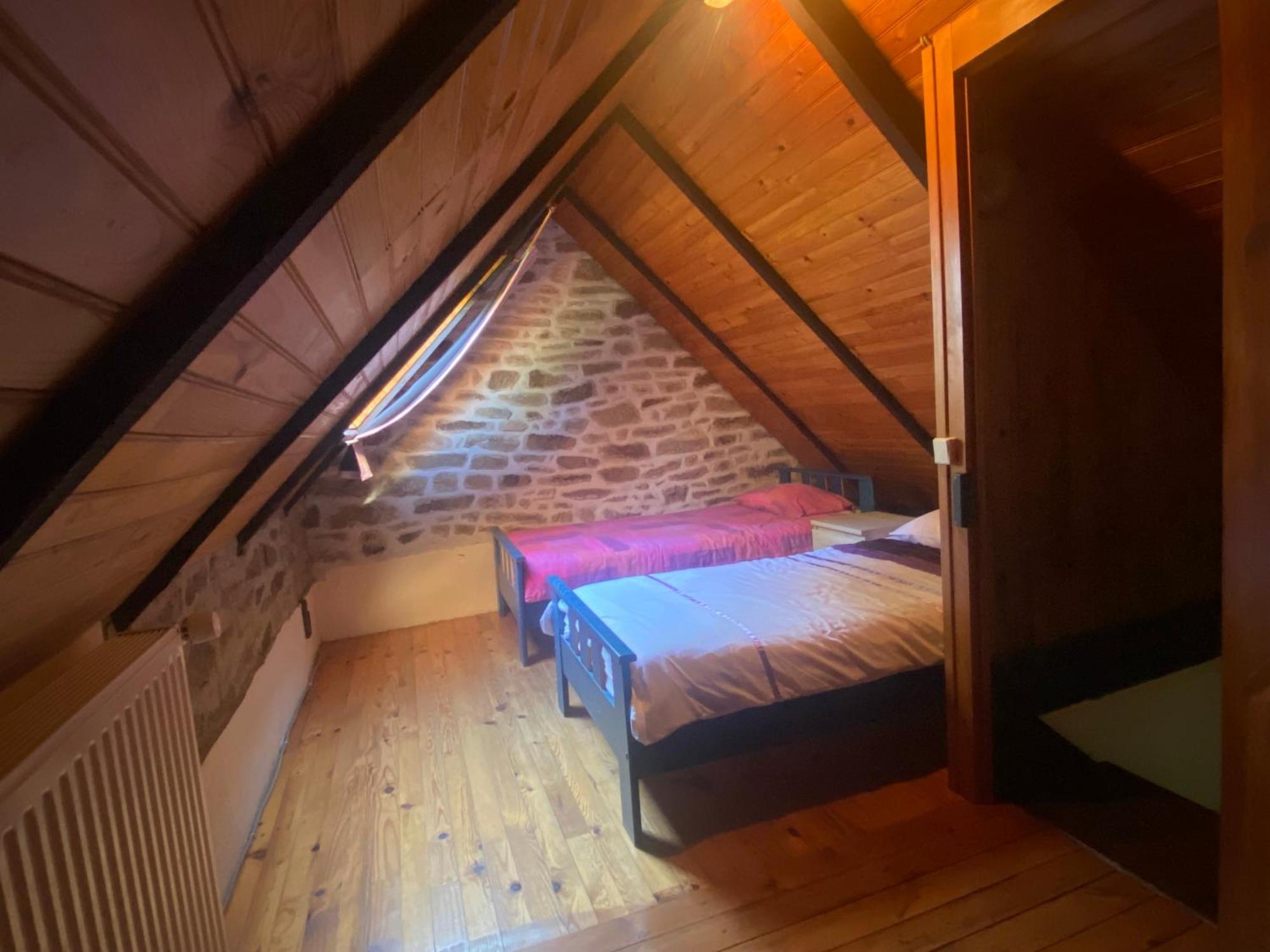 Sue'S Cottages Pleuven エクステリア 写真