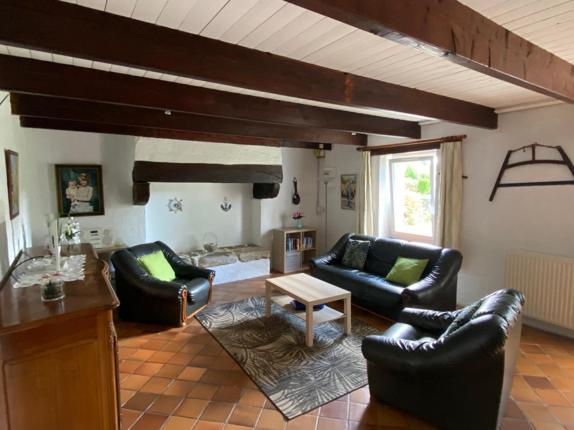 Sue'S Cottages Pleuven エクステリア 写真